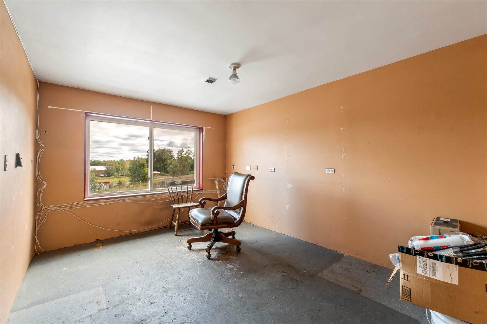 34 Compass Lane, Topsham, ME 04086