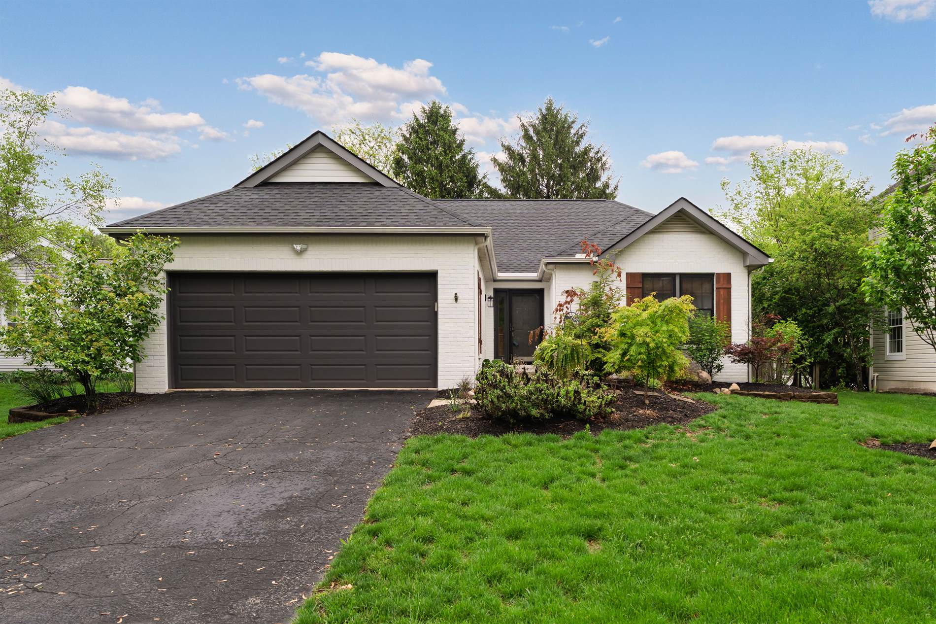 5372 Thistledown Dr, Columbus, OH 43221