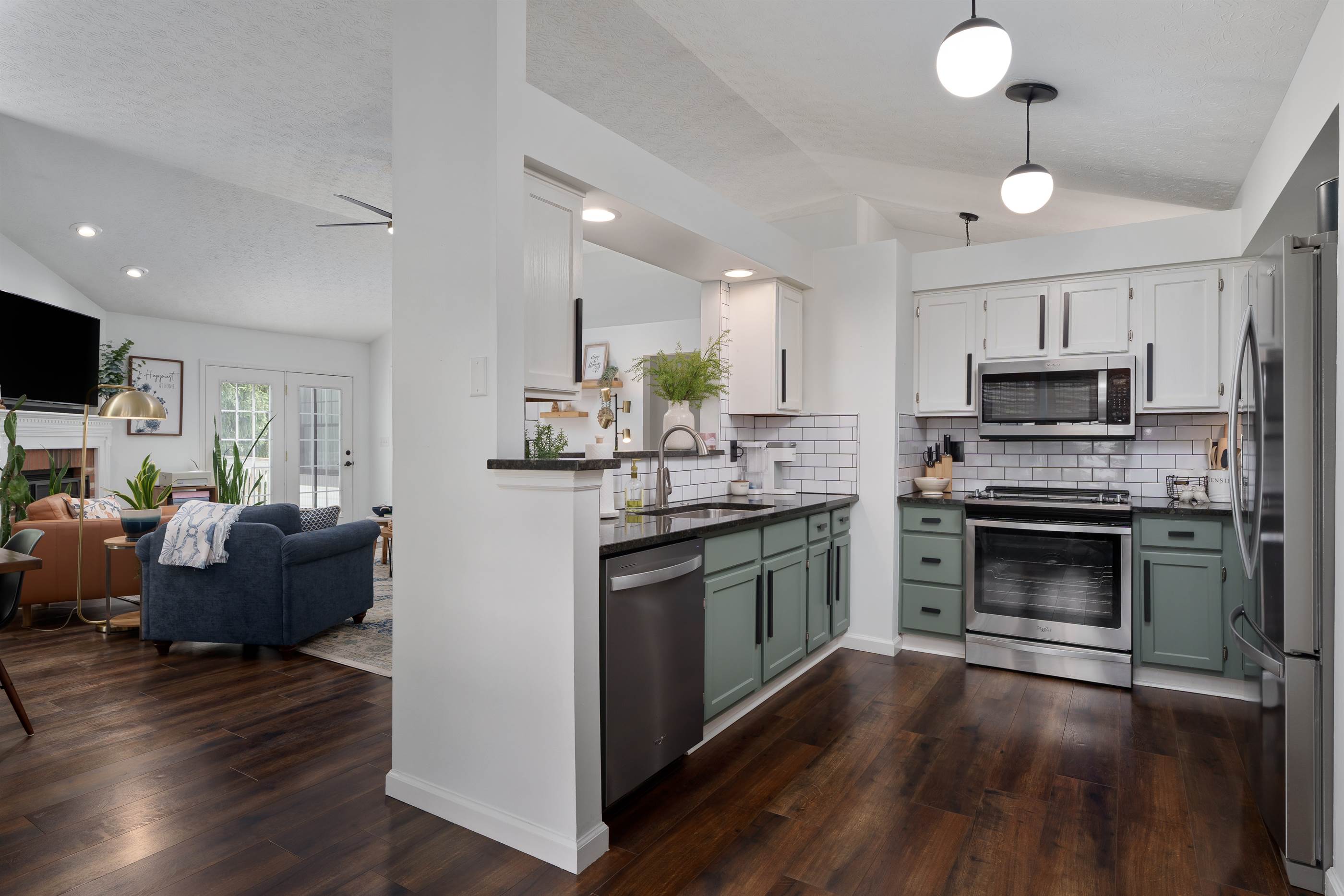 5372 Thistledown Dr, Columbus, OH 43221