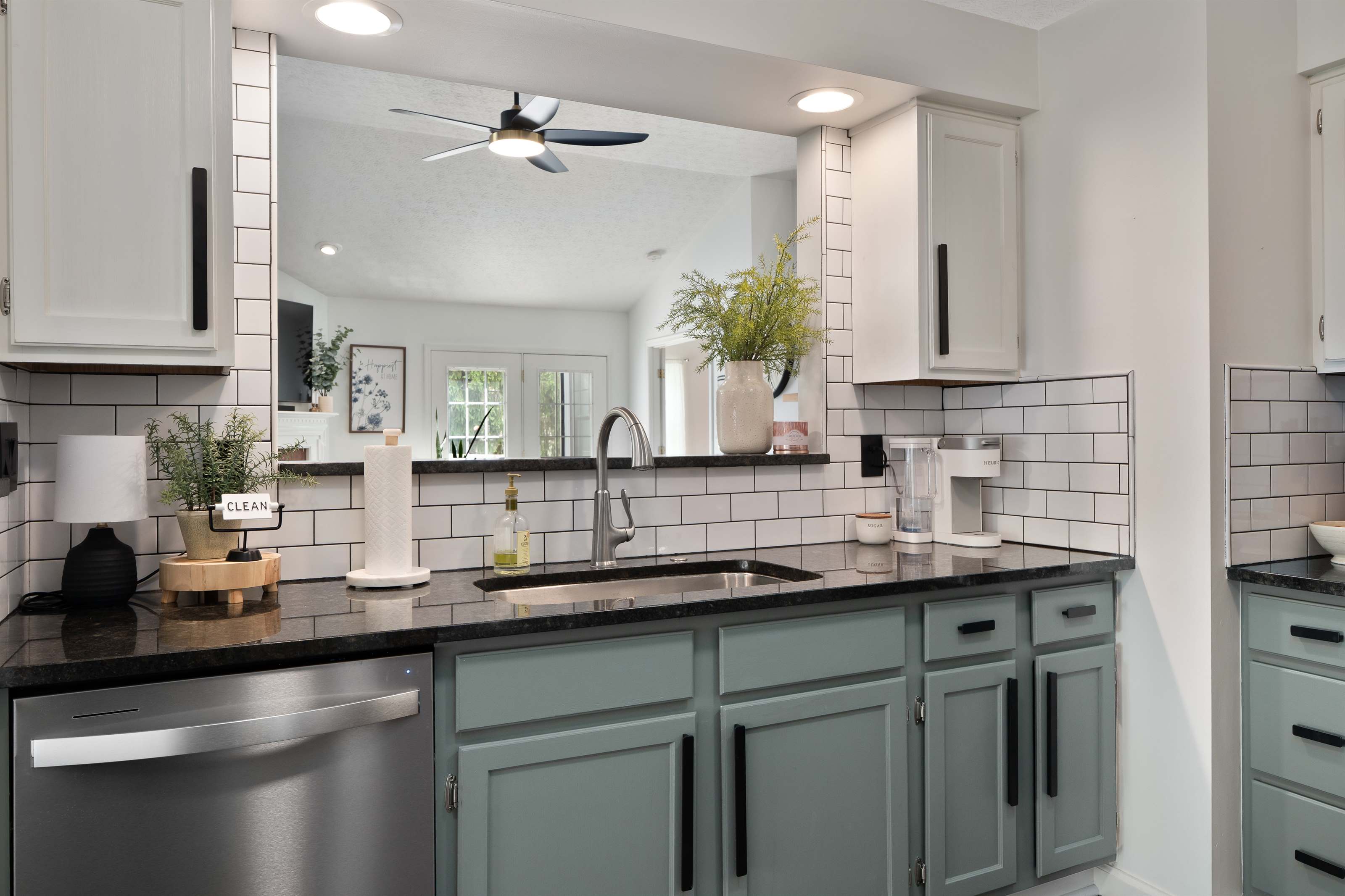 5372 Thistledown Dr, Columbus, OH 43221