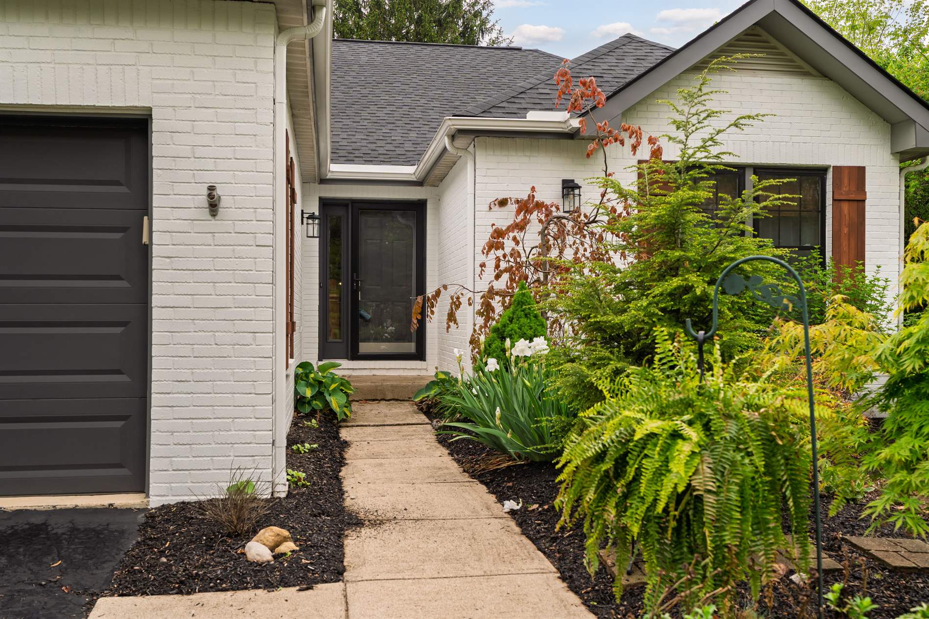 5372 Thistledown Dr, Columbus, OH 43221