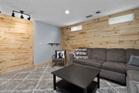 5372 Thistledown Dr, Columbus, OH 43221