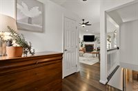 5372 Thistledown Dr, Columbus, OH 43221