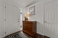 5372 Thistledown Dr, Columbus, OH 43221