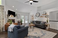 5372 Thistledown Dr, Columbus, OH 43221