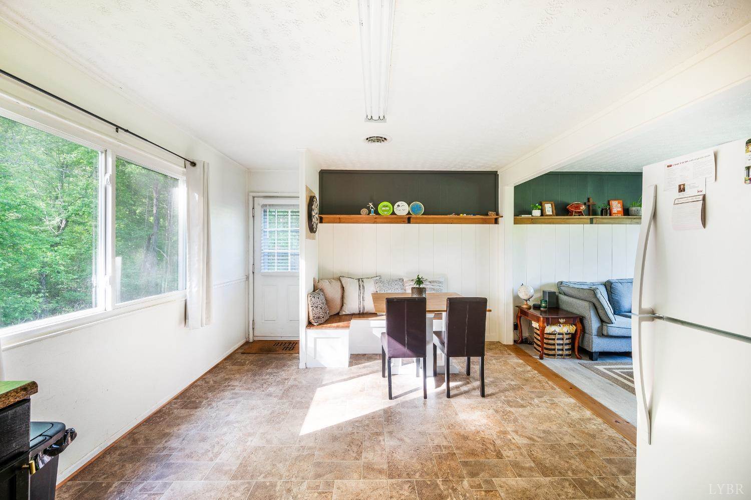 9124 Oakville Road, Gladstone, VA 24553