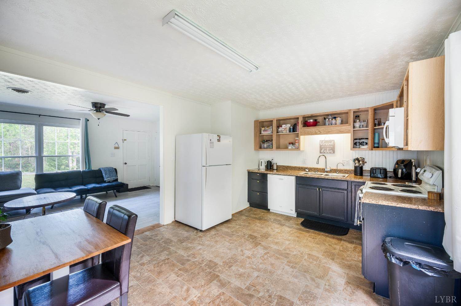 9124 Oakville Road, Gladstone, VA 24553