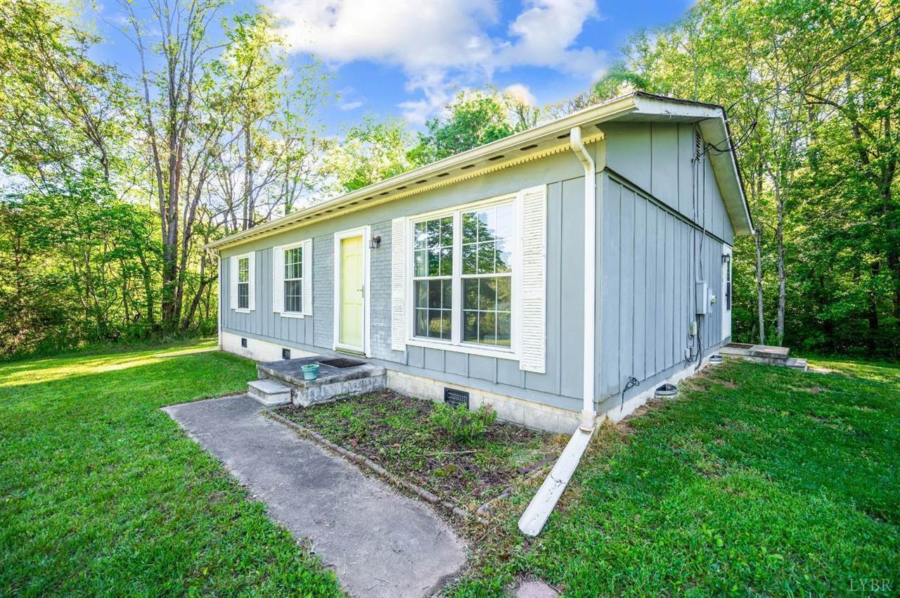 9124 Oakville Road, Gladstone, VA 24553