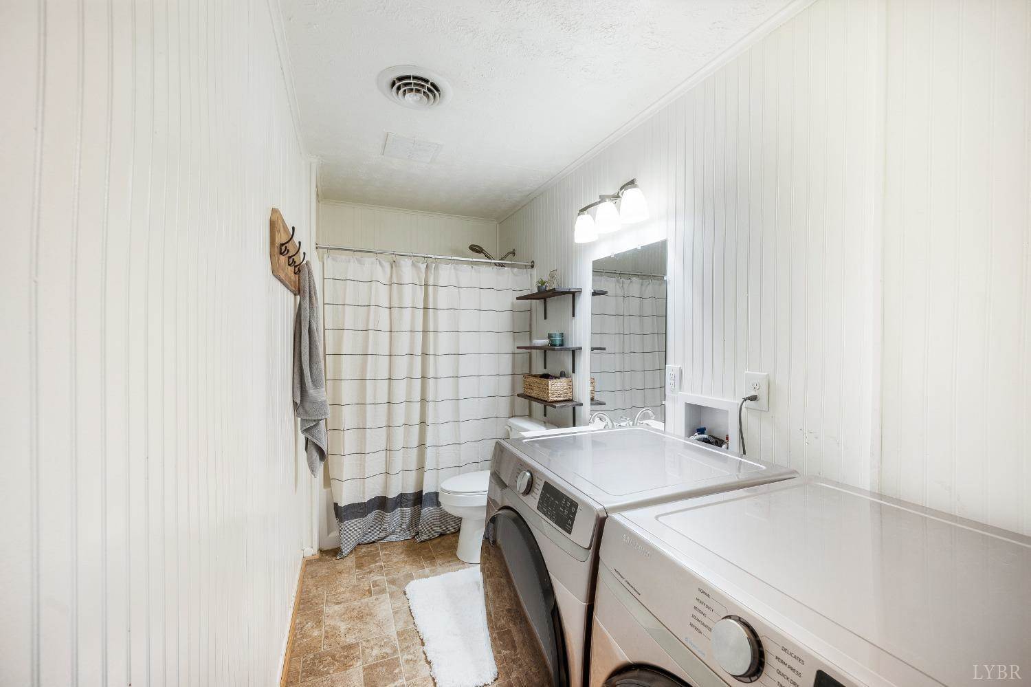 9124 Oakville Road, Gladstone, VA 24553