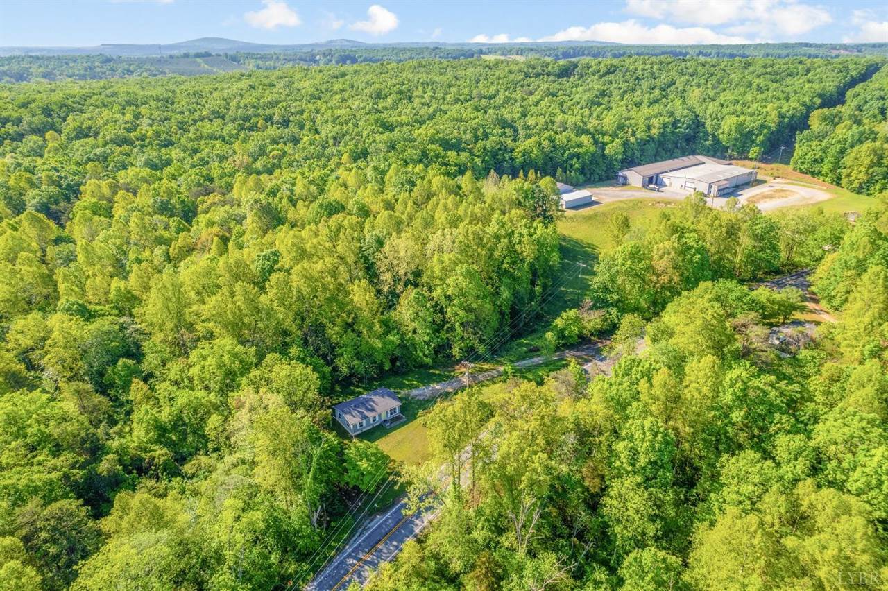 9124 Oakville Road, Gladstone, VA 24553