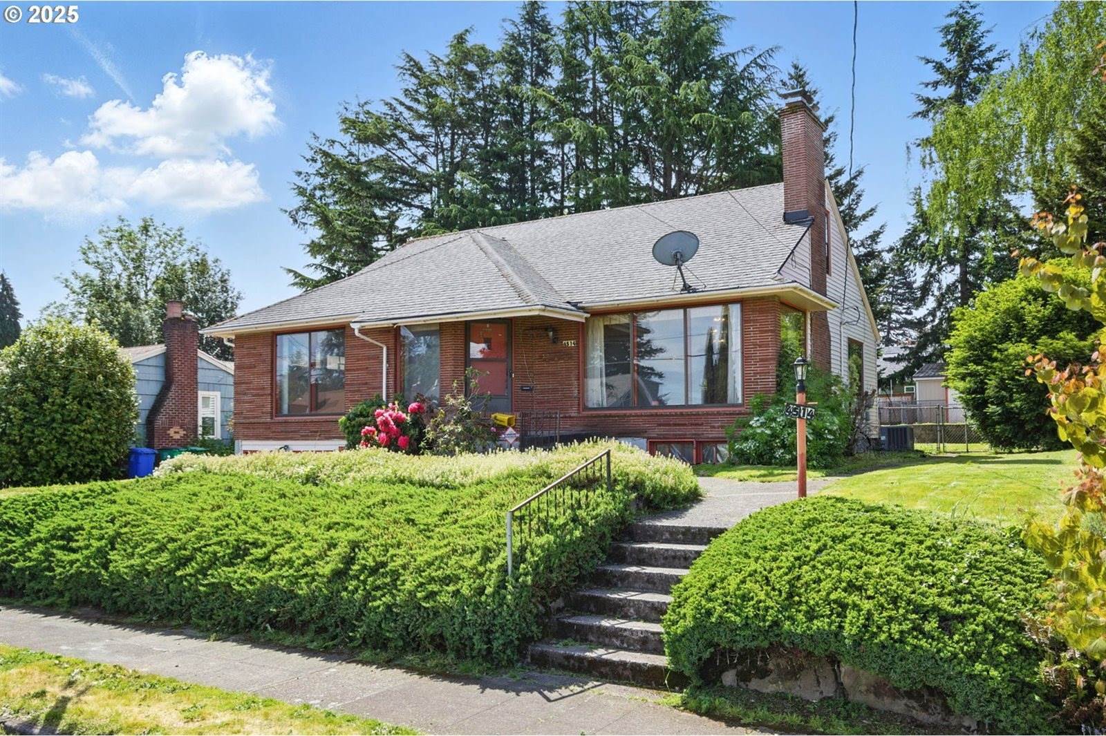 4514 NE Campaign St, Portland, OR 97218