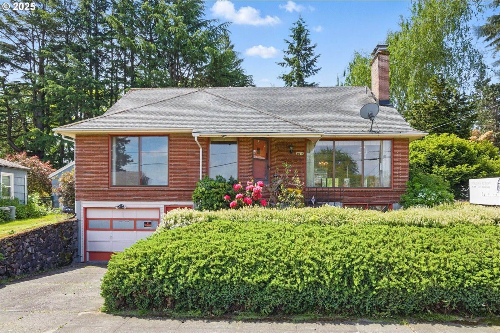 4514 NE Campaign St, Portland, OR 97218