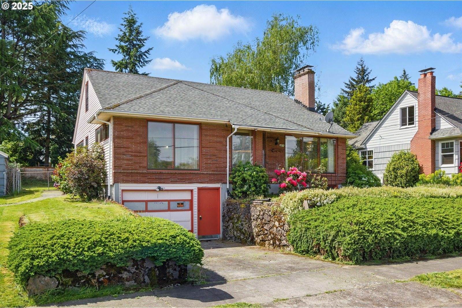 4514 NE Campaign St, Portland, OR 97218