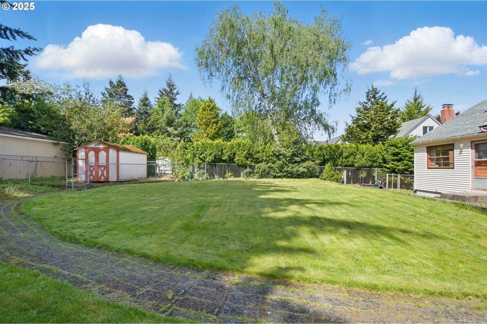 4514 NE Campaign St, Portland, OR 97218