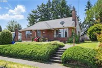 4514 NE Campaign St, Portland, OR 97218