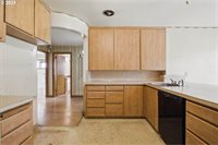 4514 NE Campaign St, Portland, OR 97218