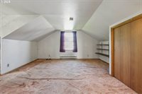 4514 NE Campaign St, Portland, OR 97218