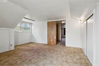 4514 NE Campaign St, Portland, OR 97218