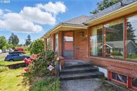 4514 NE Campaign St, Portland, OR 97218