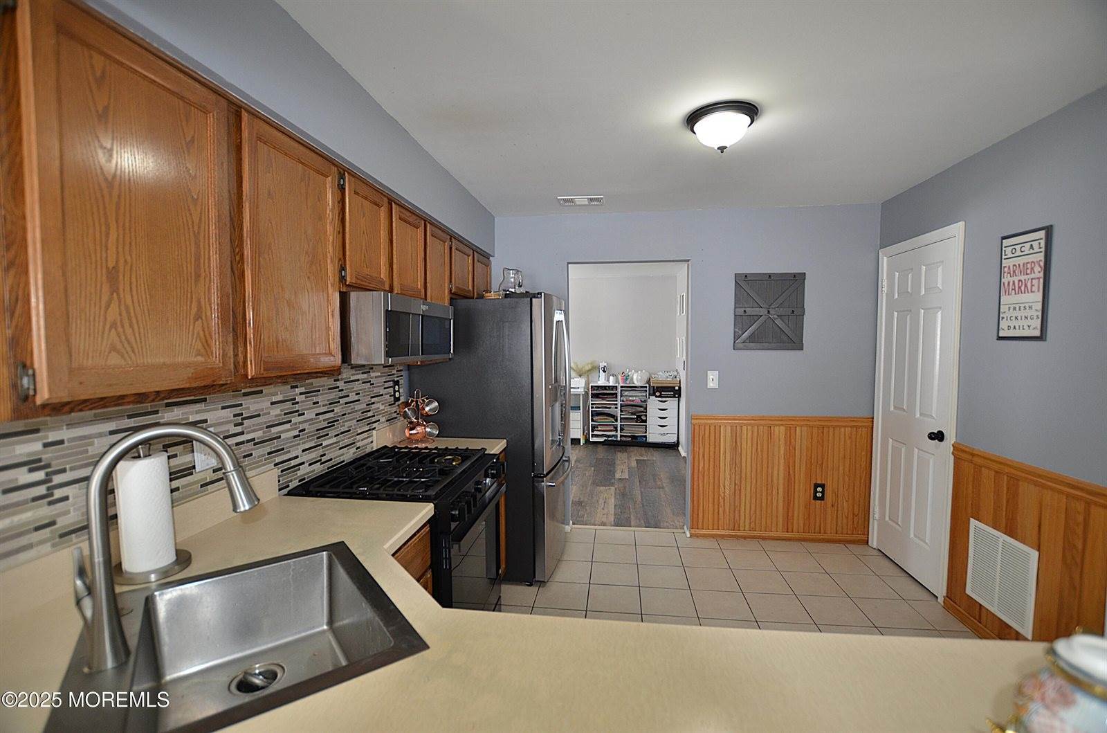 10 Cripple Creek Road, Howell, NJ 07731