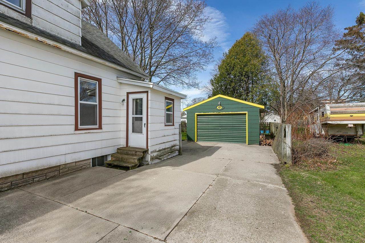 1108 Hawthorne Street, Two Rivers, WI 54241