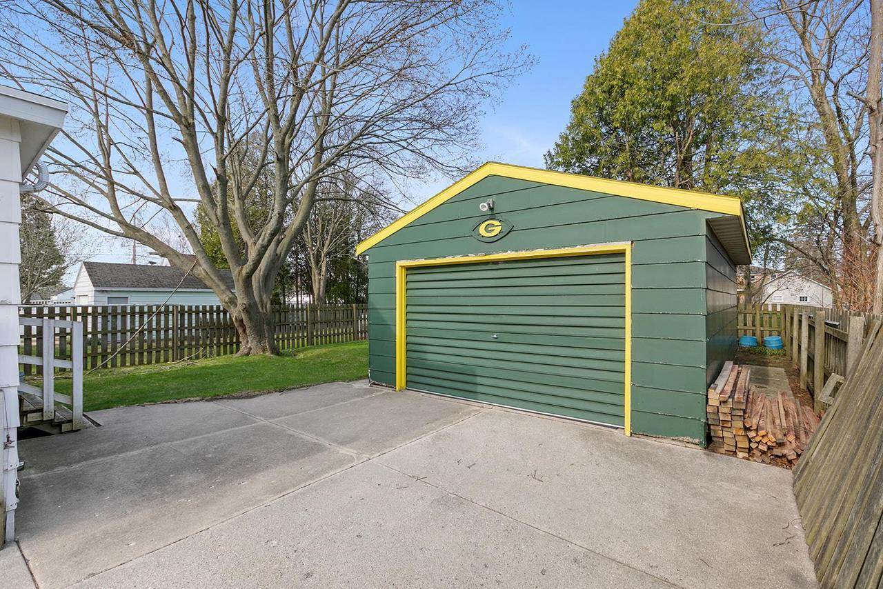 1108 Hawthorne Street, Two Rivers, WI 54241