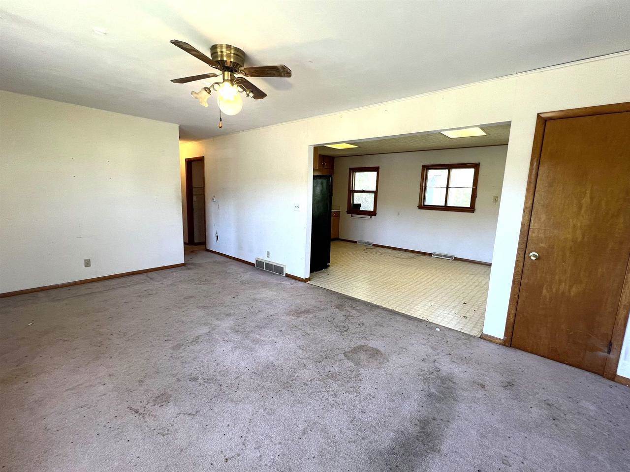 120 East Street, Potosi, WI 53820