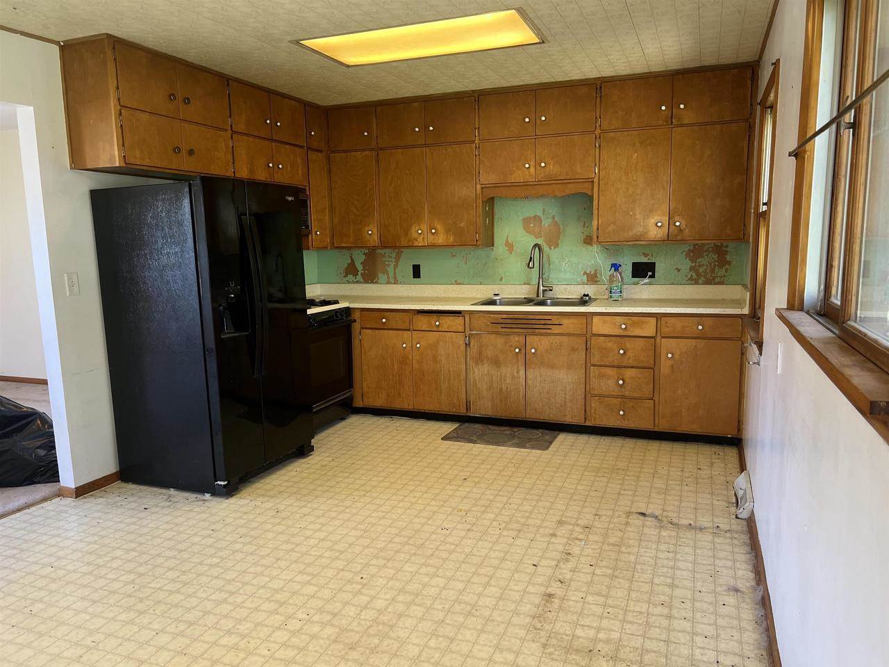 120 East Street, Potosi, WI 53820