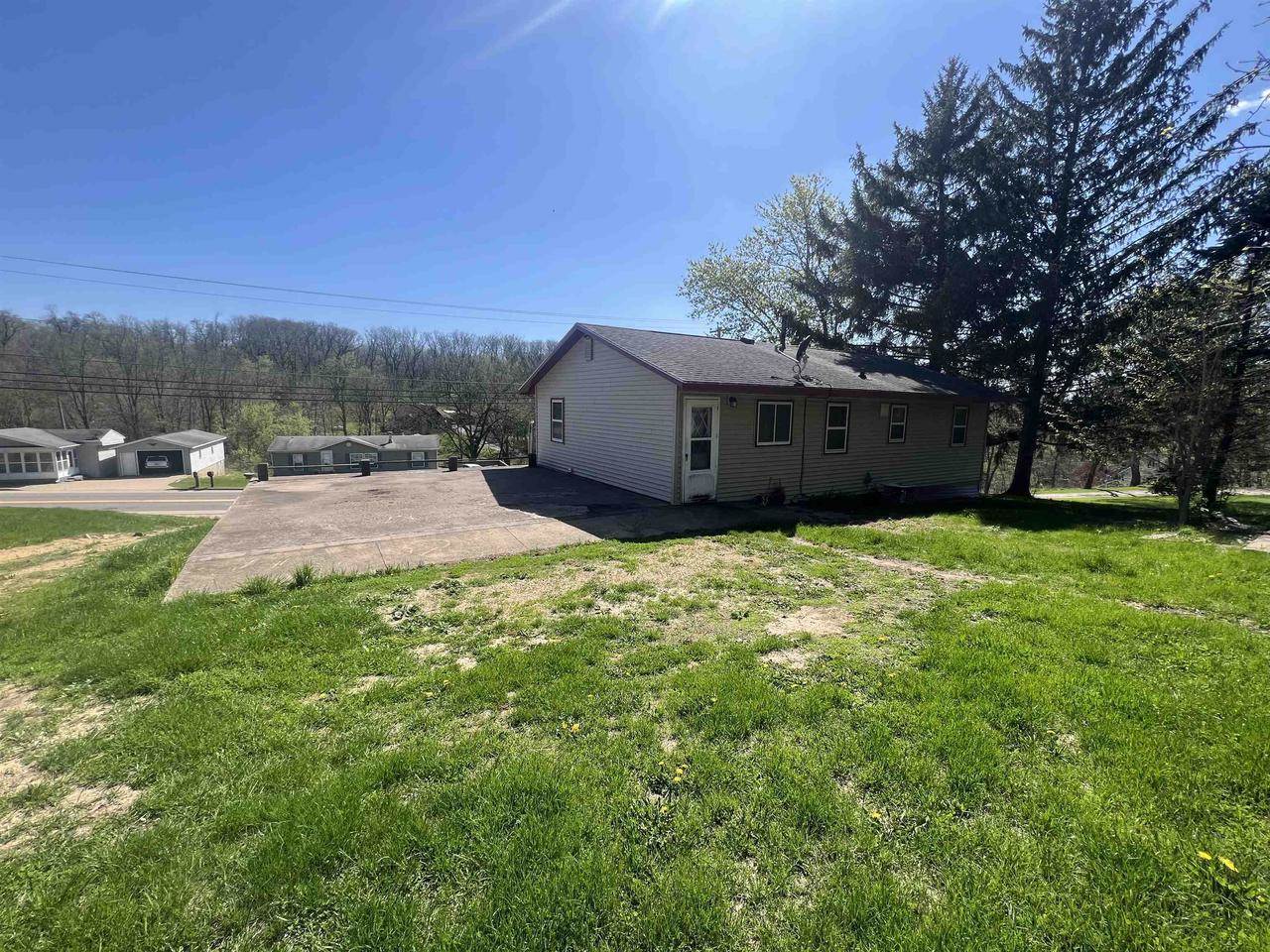 120 East Street, Potosi, WI 53820