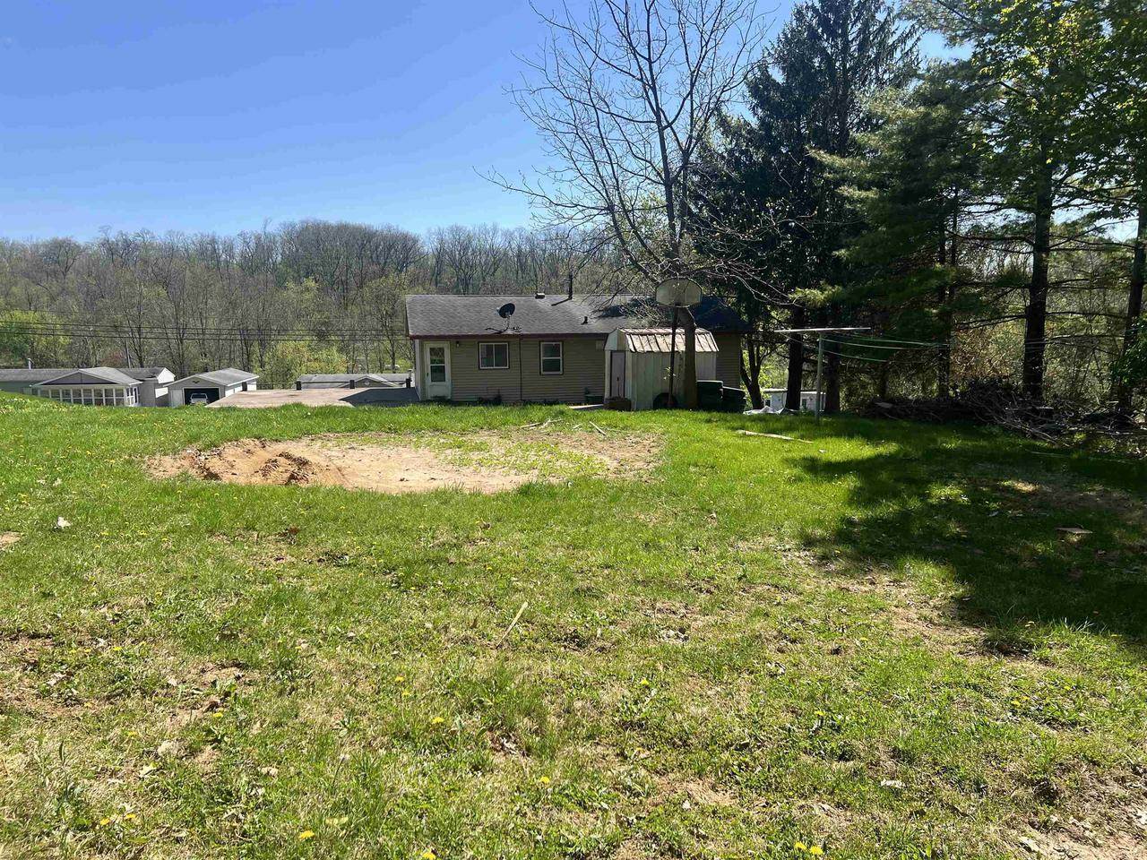 120 East Street, Potosi, WI 53820