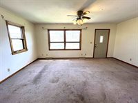 120 East Street, Potosi, WI 53820