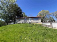 120 East Street, Potosi, WI 53820