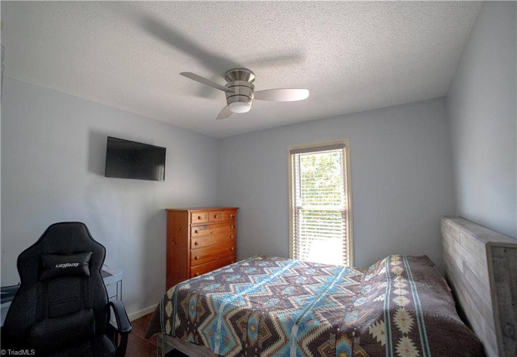 1573 Twin Oaks Drive, King, NC 27021