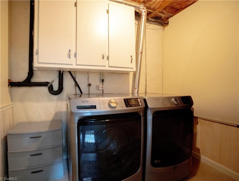 1573 Twin Oaks Drive, King, NC 27021