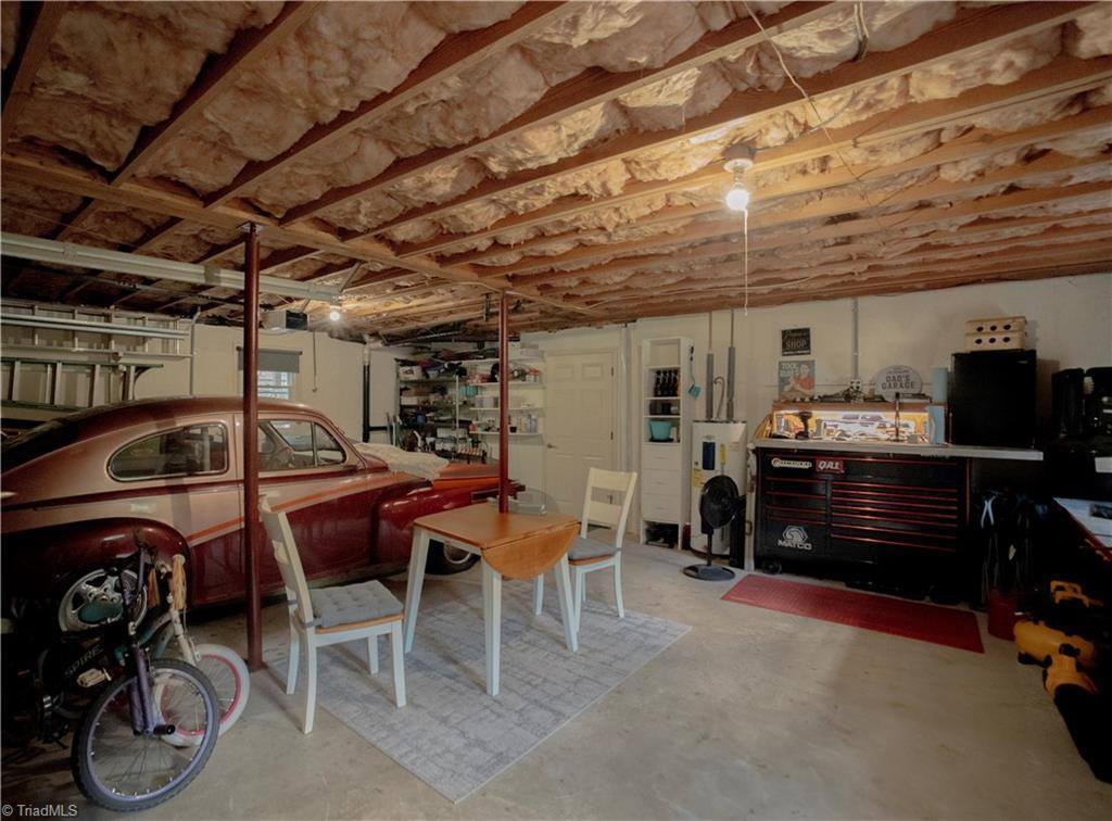 1573 Twin Oaks Drive, King, NC 27021