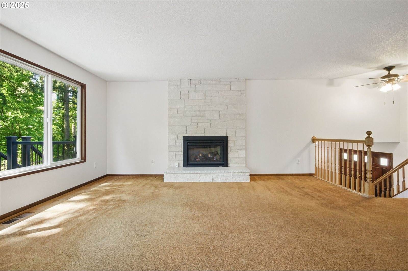 6490 Chessington Ln, Gladstone, OR 97027