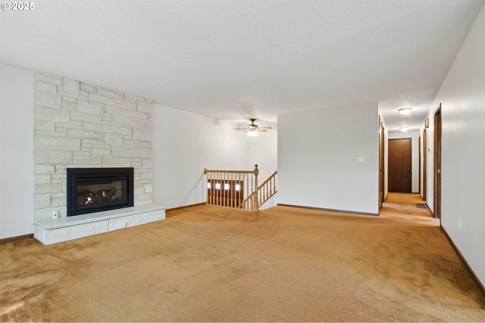 6490 Chessington Ln, Gladstone, OR 97027