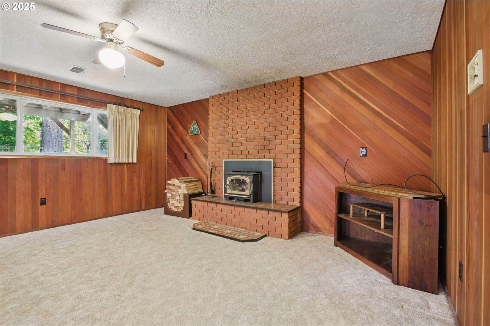 6490 Chessington Ln, Gladstone, OR 97027