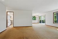 6490 Chessington Ln, Gladstone, OR 97027