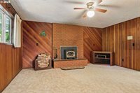 6490 Chessington Ln, Gladstone, OR 97027