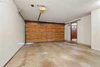 6490 Chessington Ln, Gladstone, OR 97027