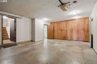 6490 Chessington Ln, Gladstone, OR 97027