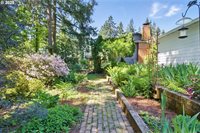 6490 Chessington Ln, Gladstone, OR 97027