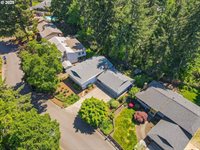 6490 Chessington Ln, Gladstone, OR 97027