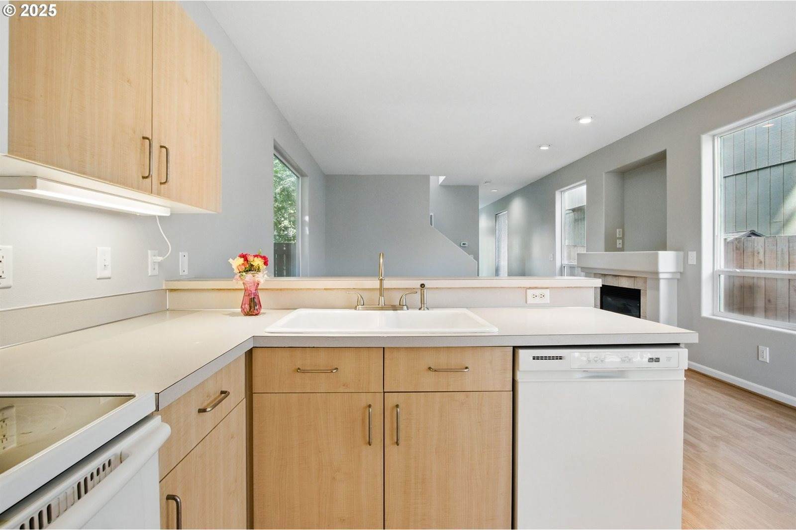 8564 North Mohawk Ave, Portland, OR 97203