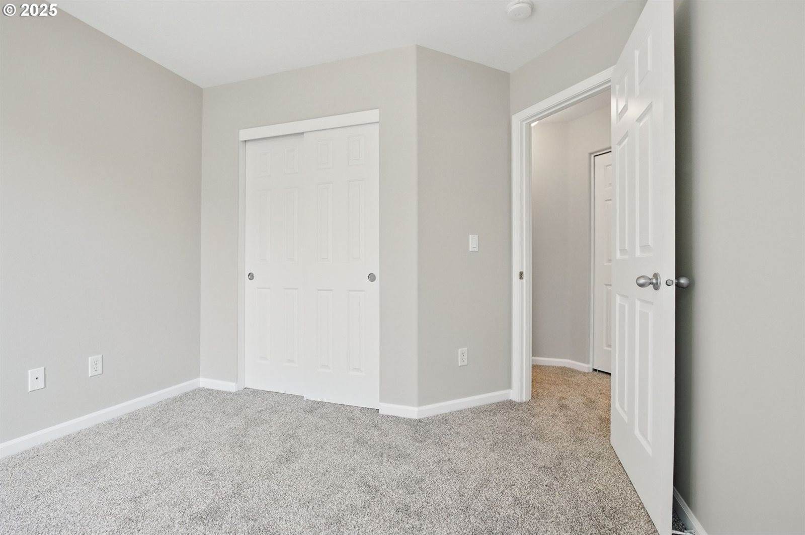 8564 North Mohawk Ave, Portland, OR 97203