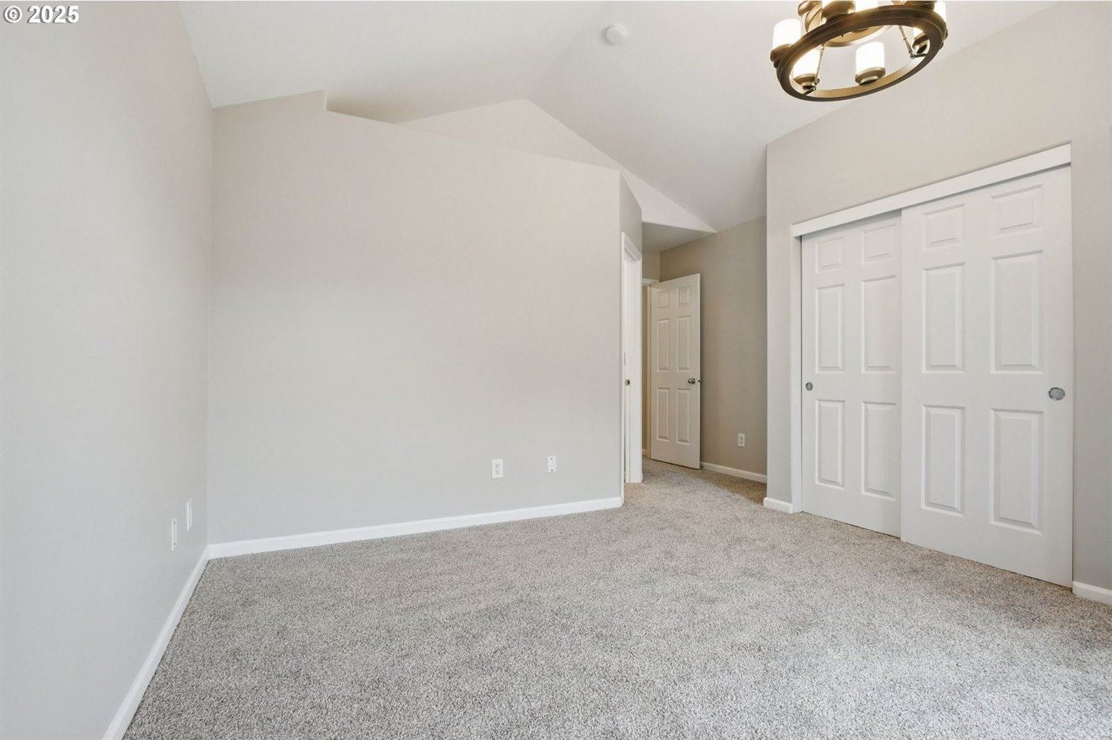 8564 North Mohawk Ave, Portland, OR 97203