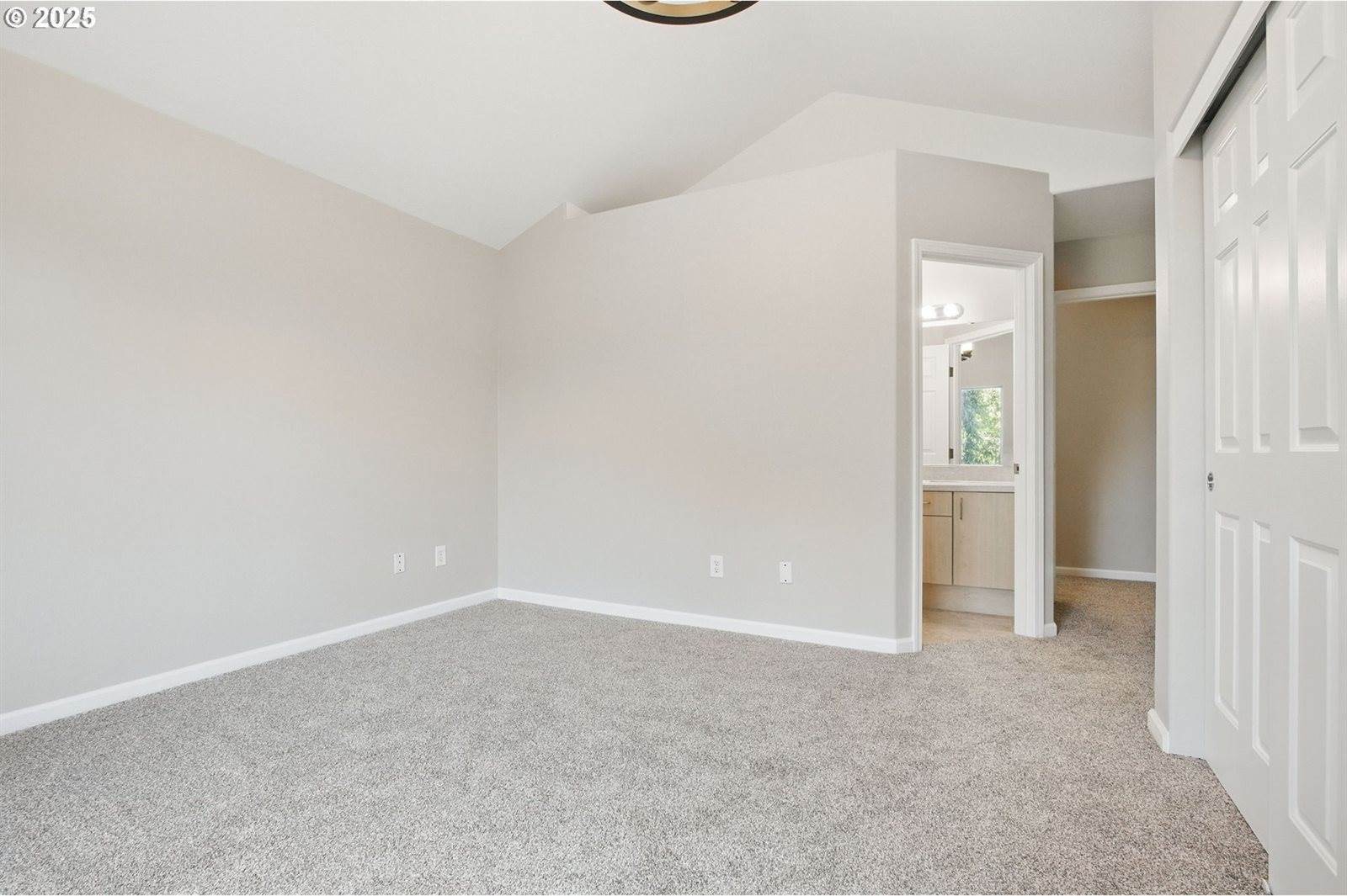 8564 North Mohawk Ave, Portland, OR 97203