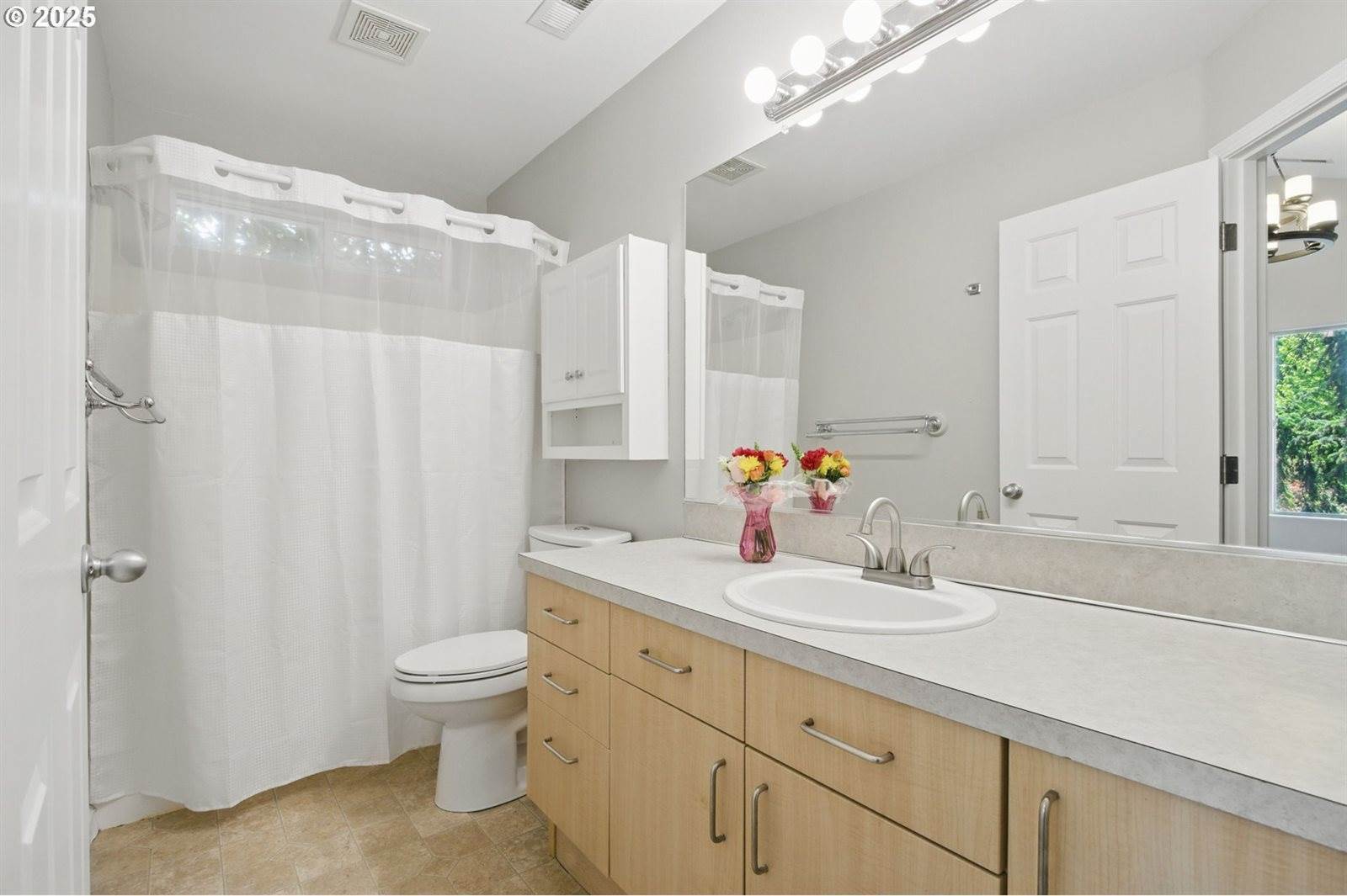 8564 North Mohawk Ave, Portland, OR 97203