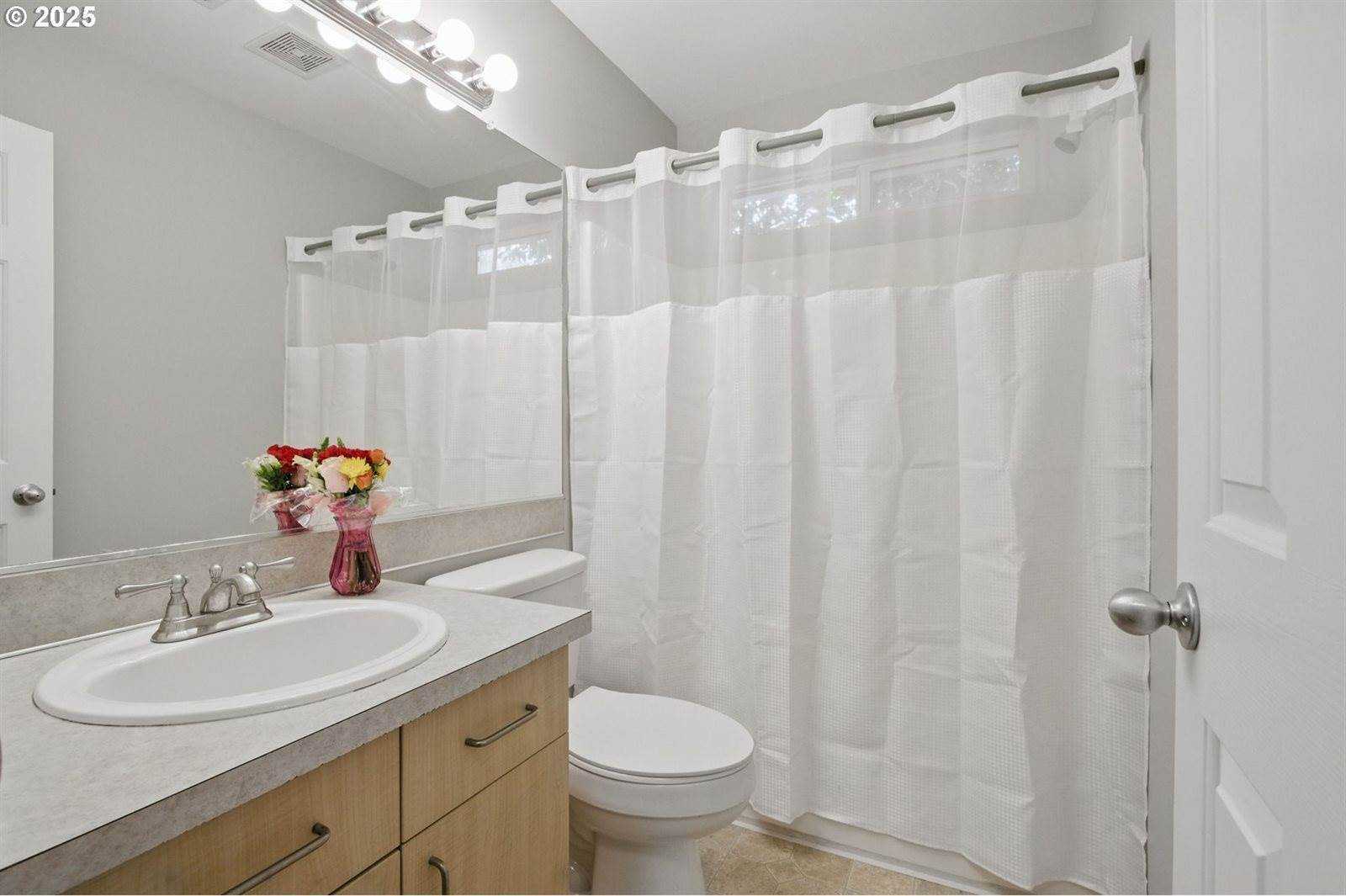 8564 North Mohawk Ave, Portland, OR 97203